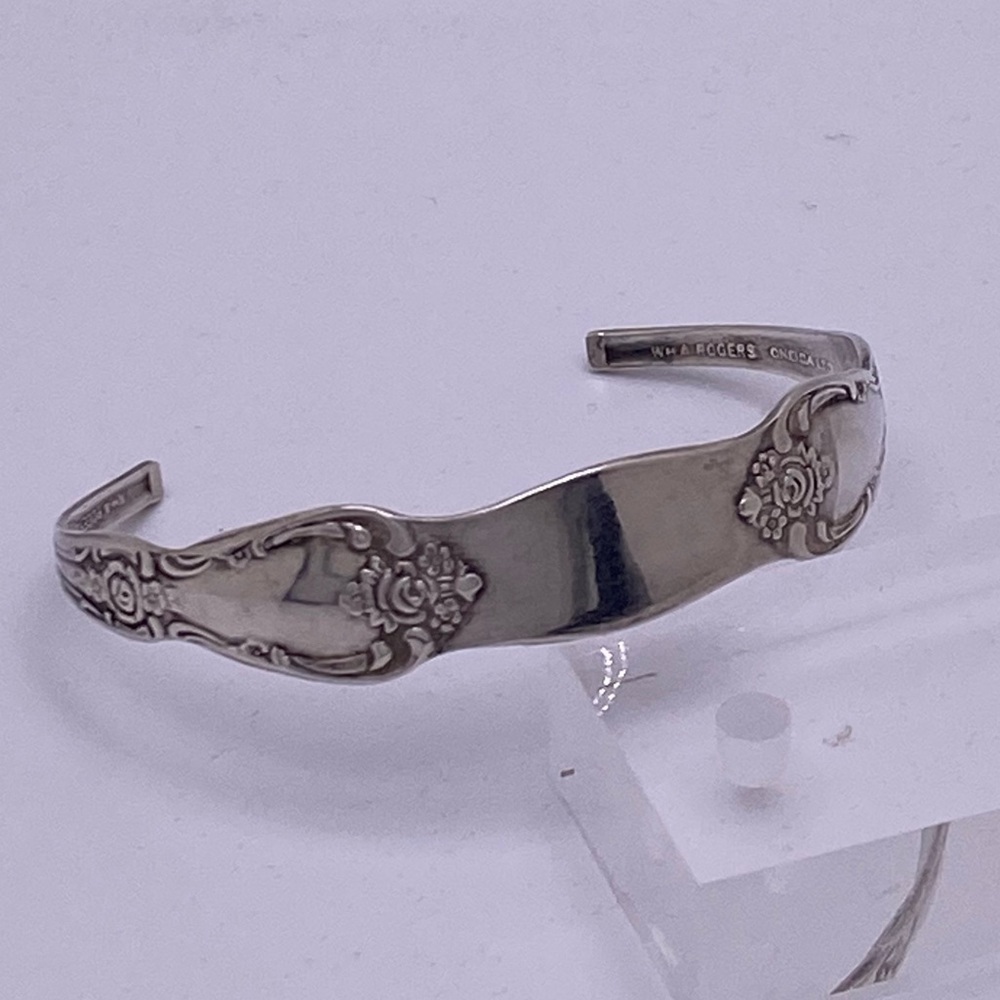 Onieda WM A Rogers Silver Plate Spoon Cuff Bracelet